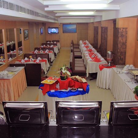 Pattom Royal Hotel Thiruvananthapuram Eksteriør bilde