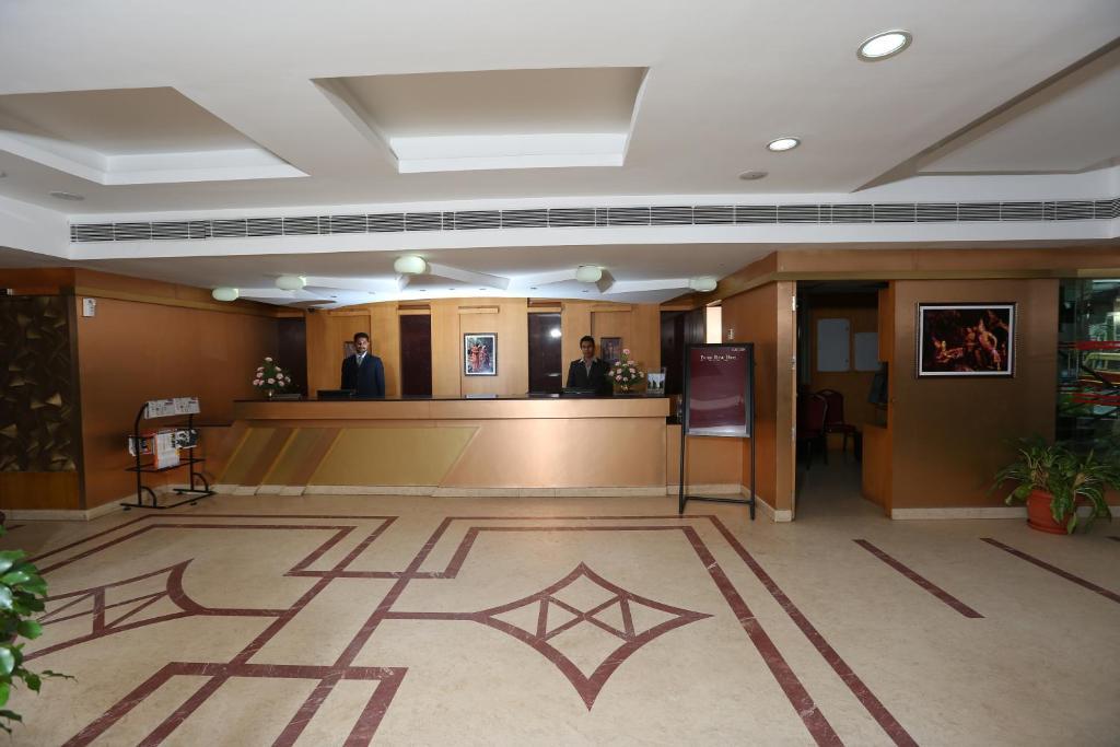 Pattom Royal Hotel Thiruvananthapuram Eksteriør bilde